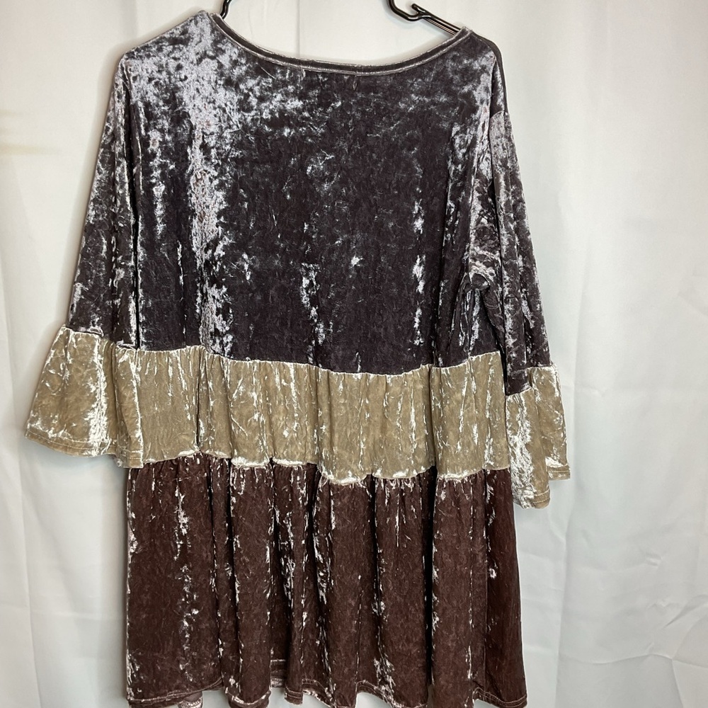 Indigo Soul large velvet tiered ruffle top brown gray and tan - Picture 6 of 11
